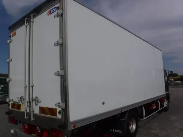 日野 レンジャー TKG-FC9JKAG(2WD)の写真13