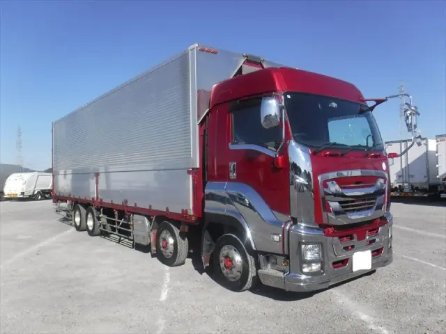 いすゞ ギガ QKG-CYJ77B(8x4)の写真5