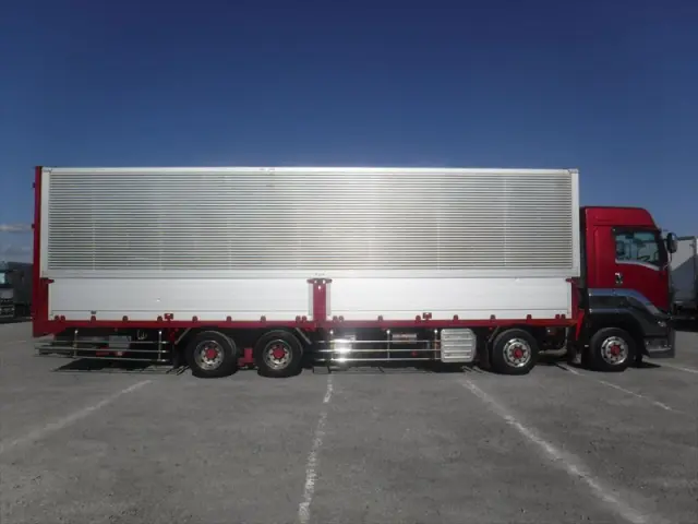 いすゞ ギガ QKG-CYJ77B(8x4)の写真8