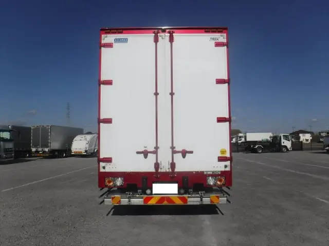 いすゞ ギガ QKG-CYJ77B(8x4)の写真18