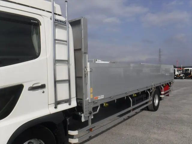 日野 レンジャー 2KG-FD2ABA(2WD)の写真2