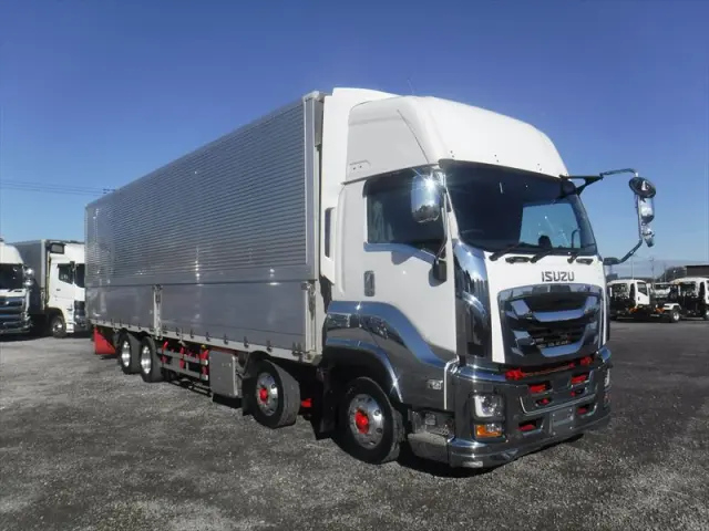 いすゞ ギガ 2PG-CYJ77C(8x4)の写真9