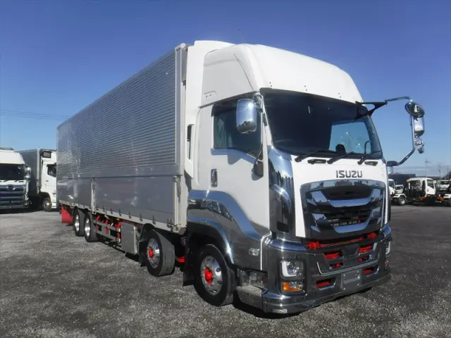 いすゞ ギガ 2PG-CYJ77C(8x4)の写真10