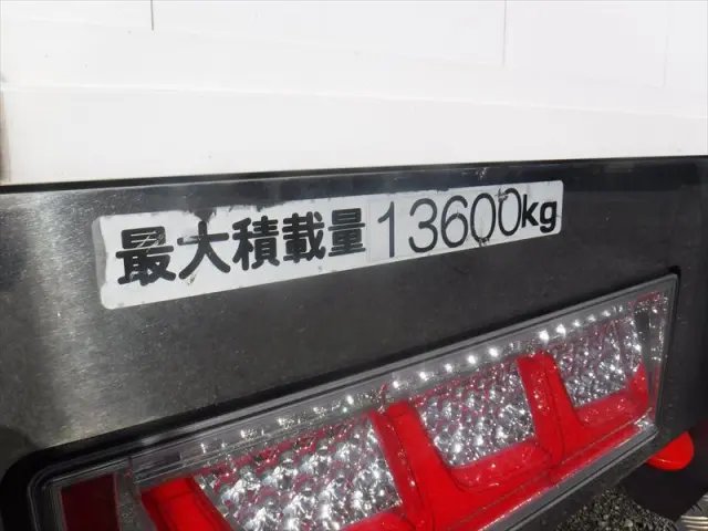いすゞ ギガ 2PG-CYJ77C(8x4)の写真28