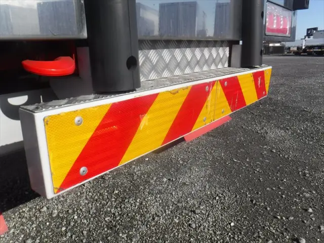 いすゞ ギガ 2PG-CYJ77C(8x4)の写真29