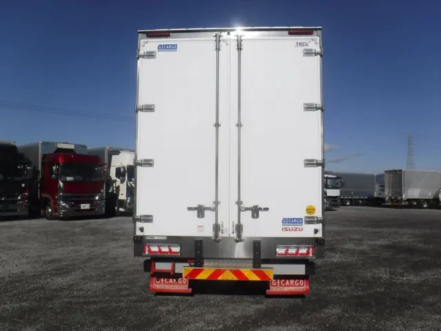 いすゞ ギガ 2PG-CYJ77C(8x4)の写真30