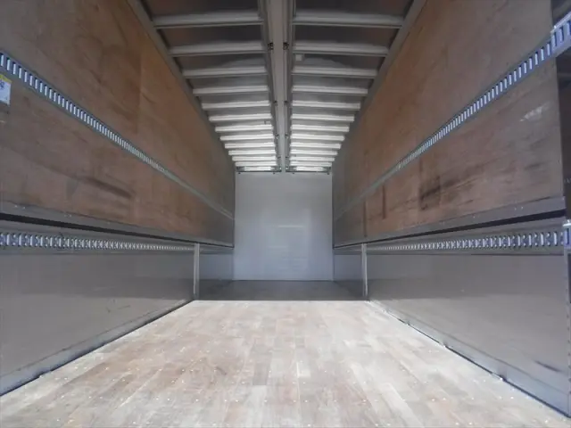 いすゞ ギガ 2PG-CYJ77C(8x4)の写真39