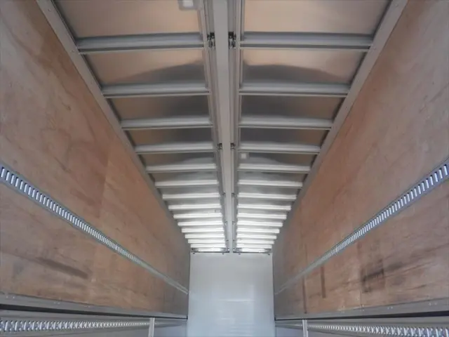 いすゞ ギガ 2PG-CYJ77C(8x4)の写真44