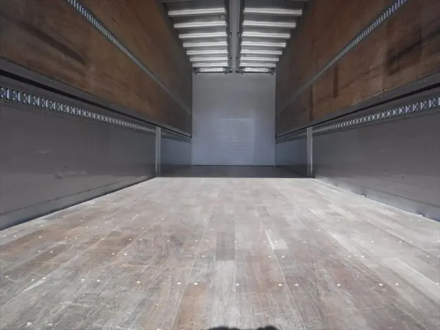 いすゞ ギガ 2PG-CYJ77C(8x4)の写真45