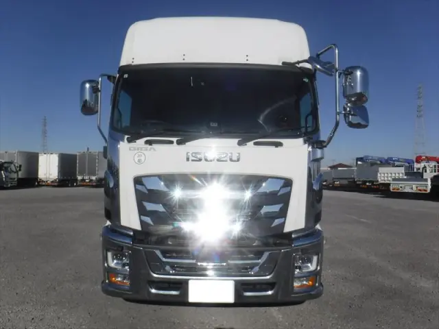 いすゞ ギガ 2PG-CYJ77C(8x4)の写真3