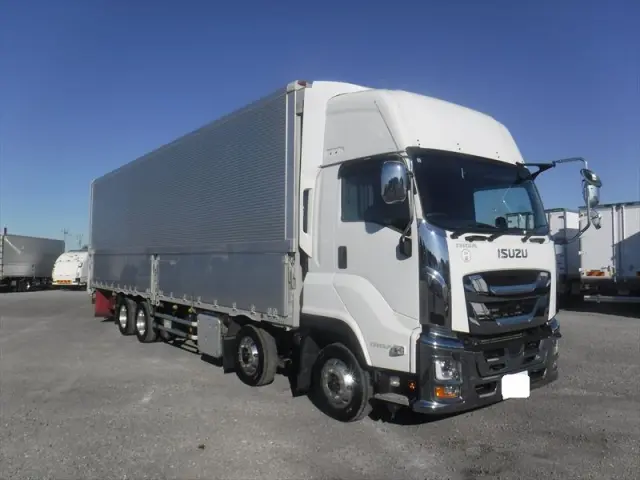 いすゞ ギガ 2PG-CYJ77C(8x4)の写真4