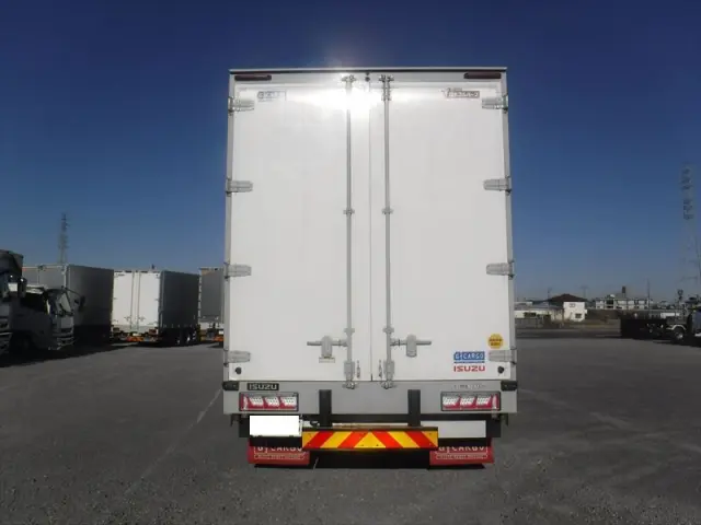 いすゞ ギガ 2PG-CYJ77C(8x4)の写真16