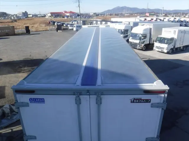 いすゞ ギガ 2PG-CYJ77C(8x4)の写真17