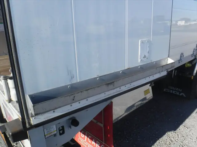 いすゞ ギガ 2PG-CYJ77C(8x4)の写真19