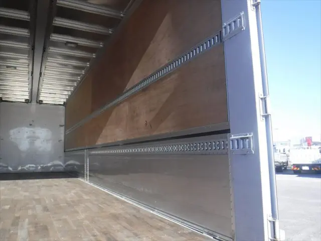 いすゞ ギガ 2PG-CYJ77C(8x4)の写真25