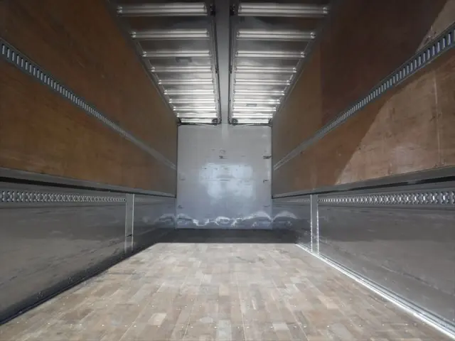 いすゞ ギガ 2PG-CYJ77C(8x4)の写真29