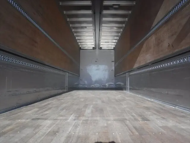 いすゞ ギガ 2PG-CYJ77C(8x4)の写真30