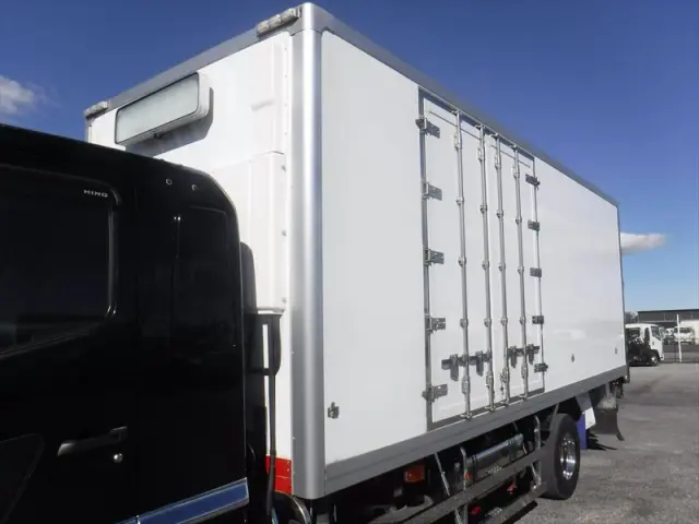 日野 レンジャー 2KG-FD2ABA(2WD)の写真2