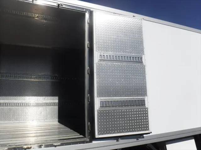 日野 レンジャー 2KG-FD2ABA(2WD)の写真10