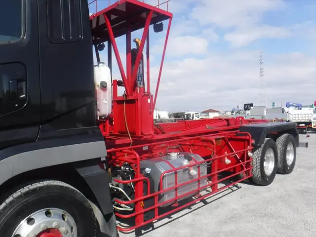 三菱 スーパーグレート 2PG-FV70HY(2WD)の写真2