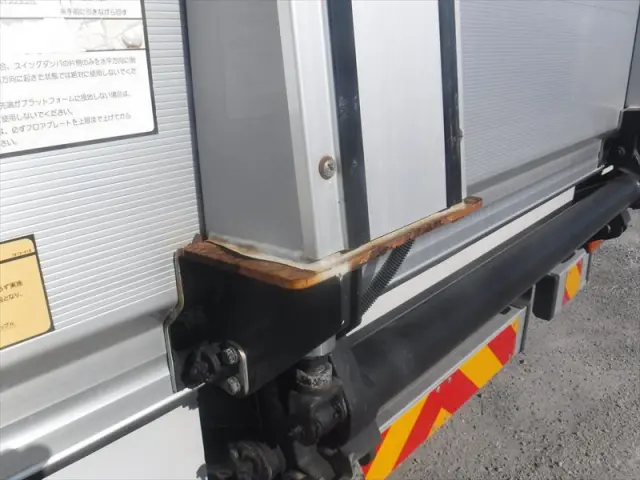 いすゞ フォワード 2RG-FRR90T2(2WD)の写真21