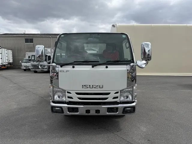 いすゞ エルフ 2RG-NKR88AD(2WD)の写真2