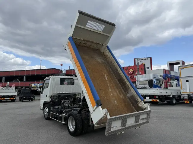 いすゞ エルフ 2RG-NKR88AD(2WD)の写真12