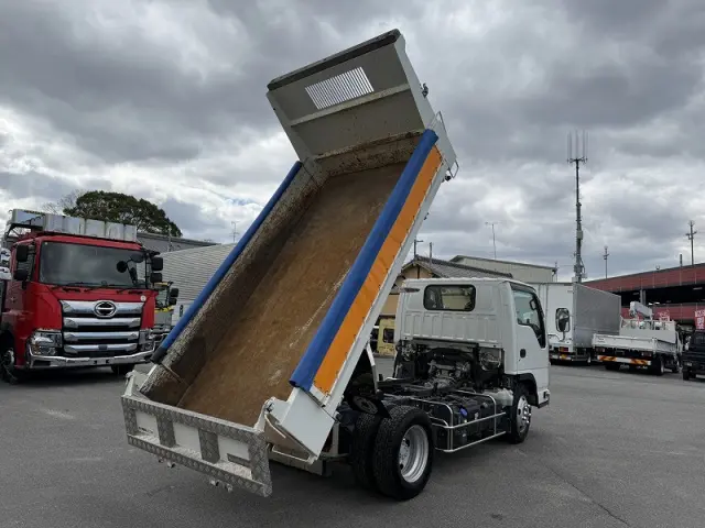 いすゞ エルフ 2RG-NKR88AD(2WD)の写真13