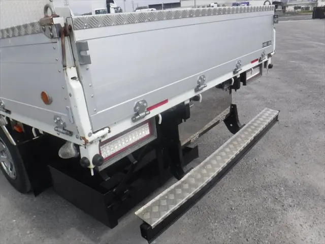 三菱 キャンター TPG-FEB50(2WD)の写真17
