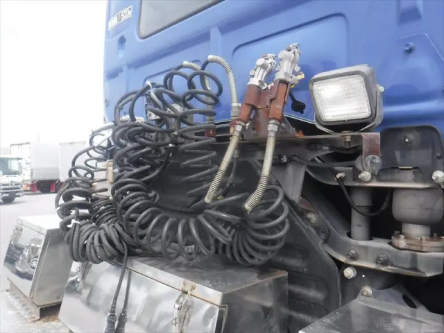 日野 プロフィア QPG-SH1EDDG(2WD)の写真9