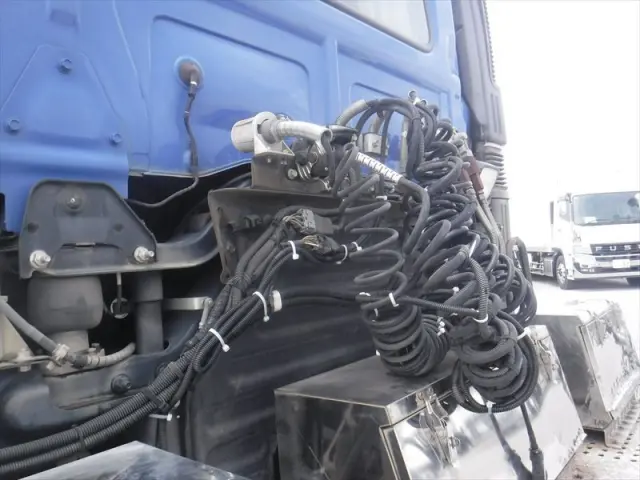 日野 プロフィア QPG-SH1EDDG(2WD)の写真12