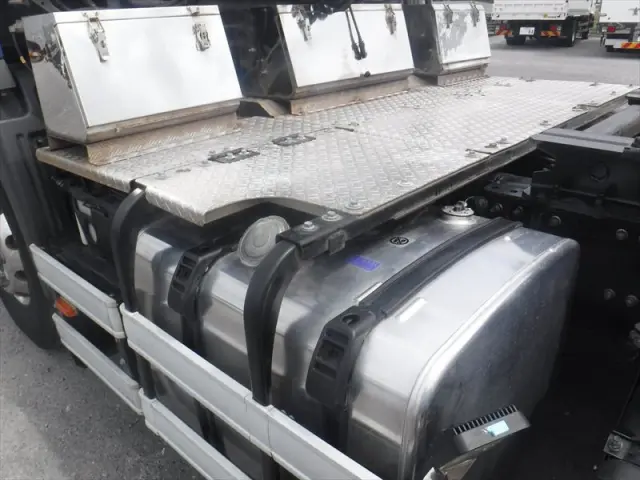 日野 プロフィア QPG-SH1EDDG(2WD)の写真15