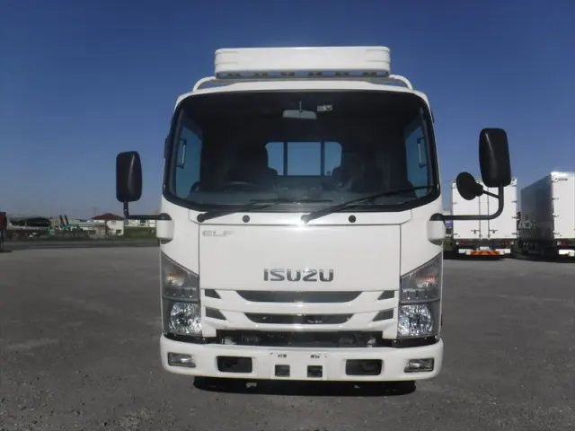 いすゞ エルフ 2RG-NLR88AR(2WD)の写真3