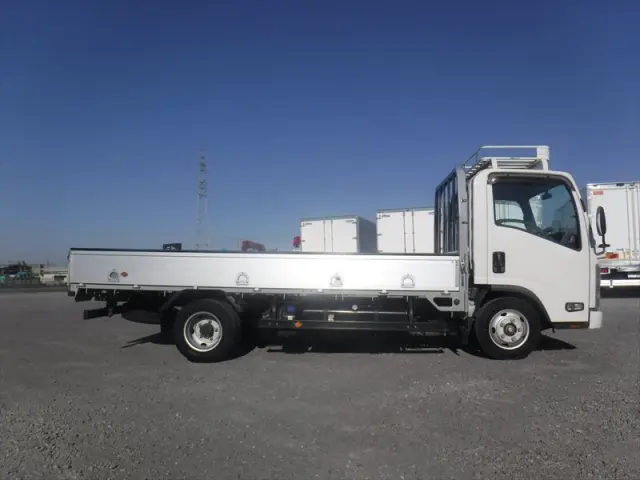いすゞ エルフ 2RG-NLR88AR(2WD)の写真7
