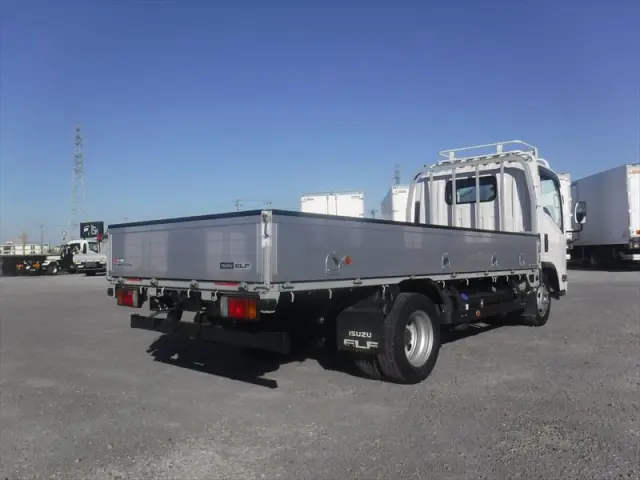 いすゞ エルフ 2RG-NLR88AR(2WD)の写真8