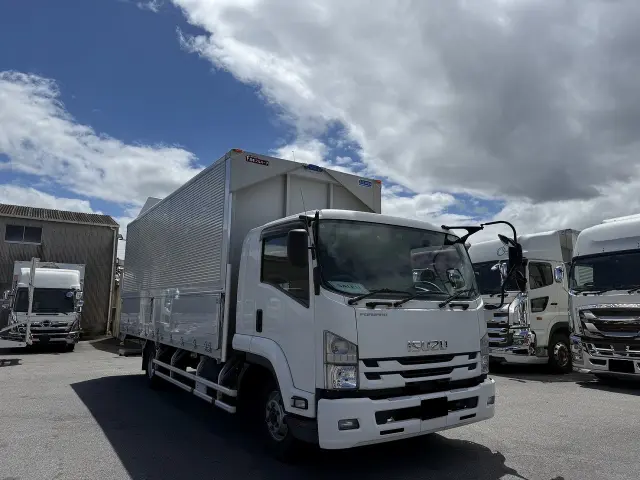 いすゞ フォワード 2RG-FRR90S2(2WD)の写真4