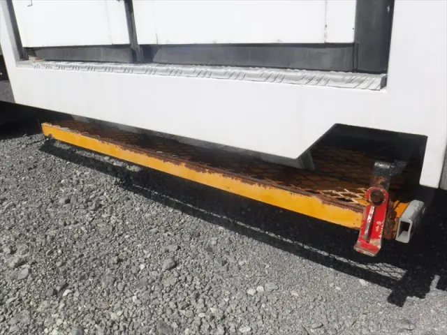 いすゞ エルフ TKG-NPS85AN(2WD)の写真7