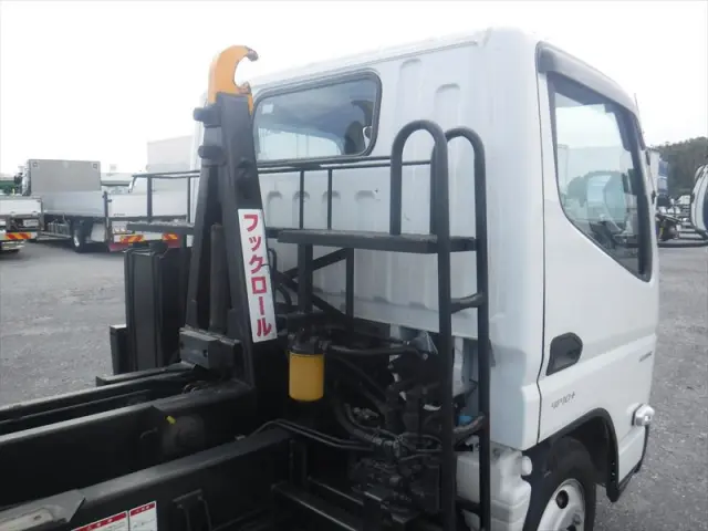 三菱 キャンター 2RG-FBAV0(2WD)の写真11