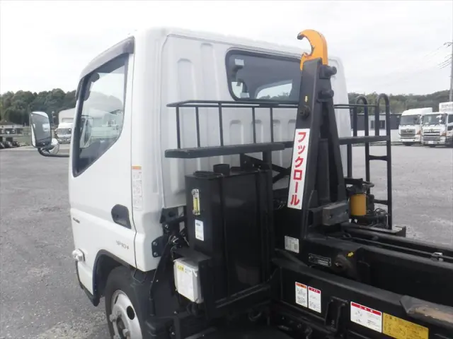 三菱 キャンター 2RG-FBAV0(2WD)の写真14