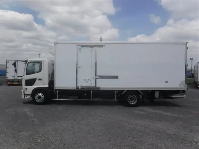 日野 レンジャー 2KG-FC2ABG(2WD)の写真6