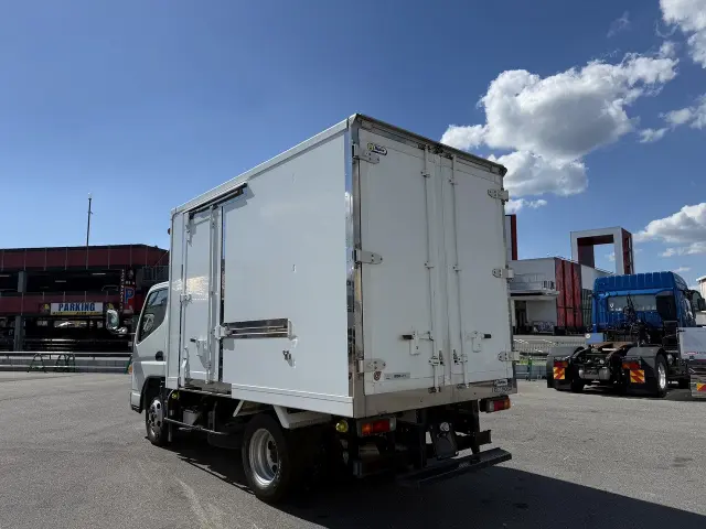三菱 キャンター TPG-FBA50(2WD)の写真6
