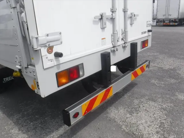 三菱 ファイター 2KG-FK61F(2WD)の写真18