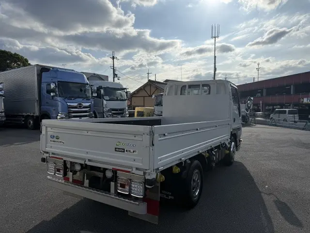 いすゞ エルフ 2RG-NJR88A(2WD)の写真6