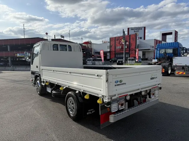 いすゞ エルフ 2RG-NJR88A(2WD)の写真8