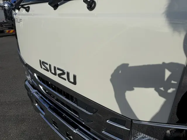 いすゞ エルフ 2RG-NJR88A(2WD)の写真15