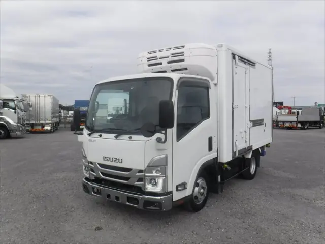 いすゞ エルフ 2RG-NLR88AN(2WD)の写真1