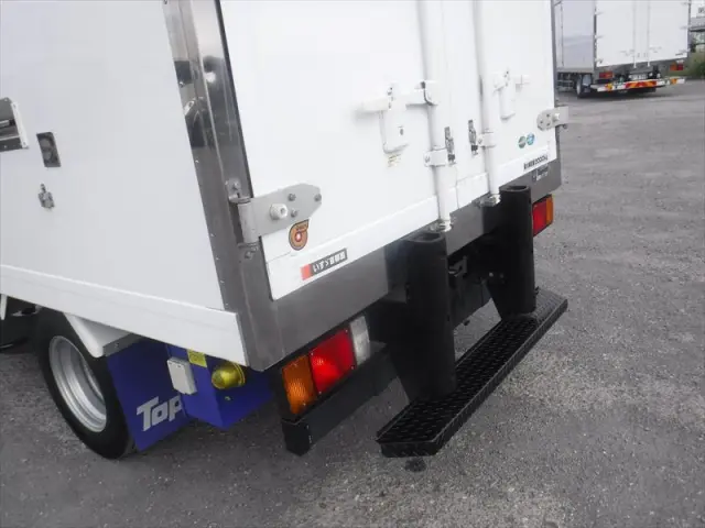いすゞ エルフ 2RG-NLR88AN(2WD)の写真16