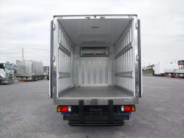 いすゞ エルフ 2RG-NLR88AN(2WD)の写真19