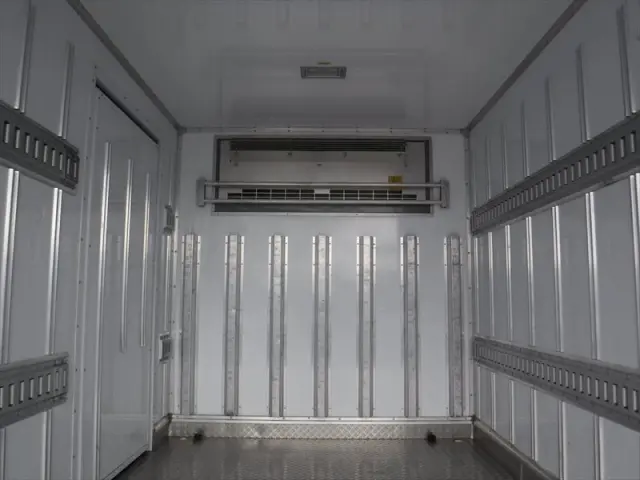 いすゞ エルフ 2RG-NLR88AN(2WD)の写真29