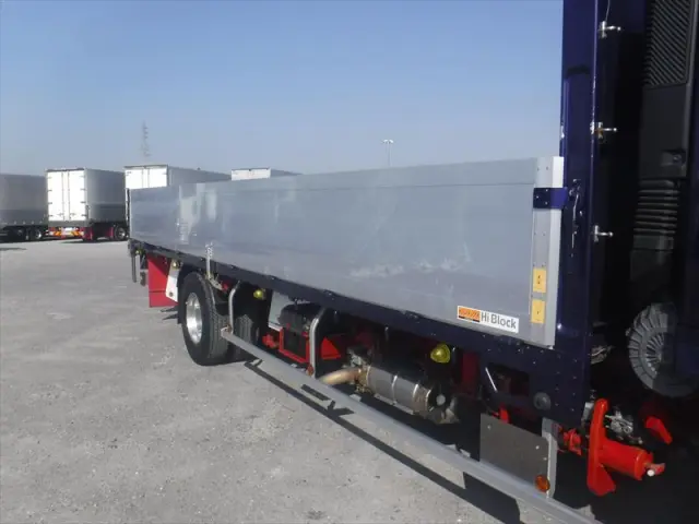 日野 レンジャー 2PG-FD2ABG(2WD)の写真6